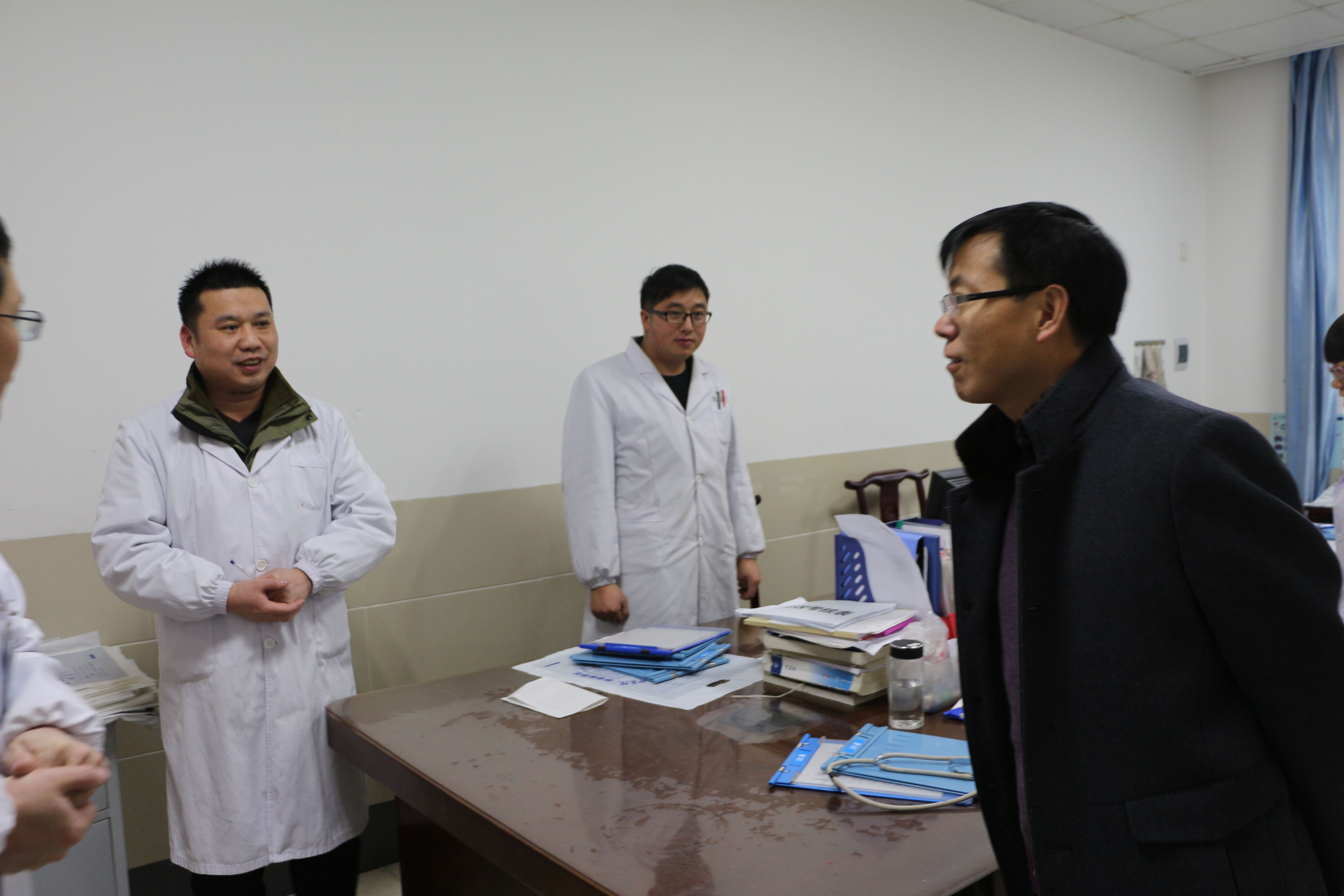 县中医院：节后上班第一天 精神饱满工作忙