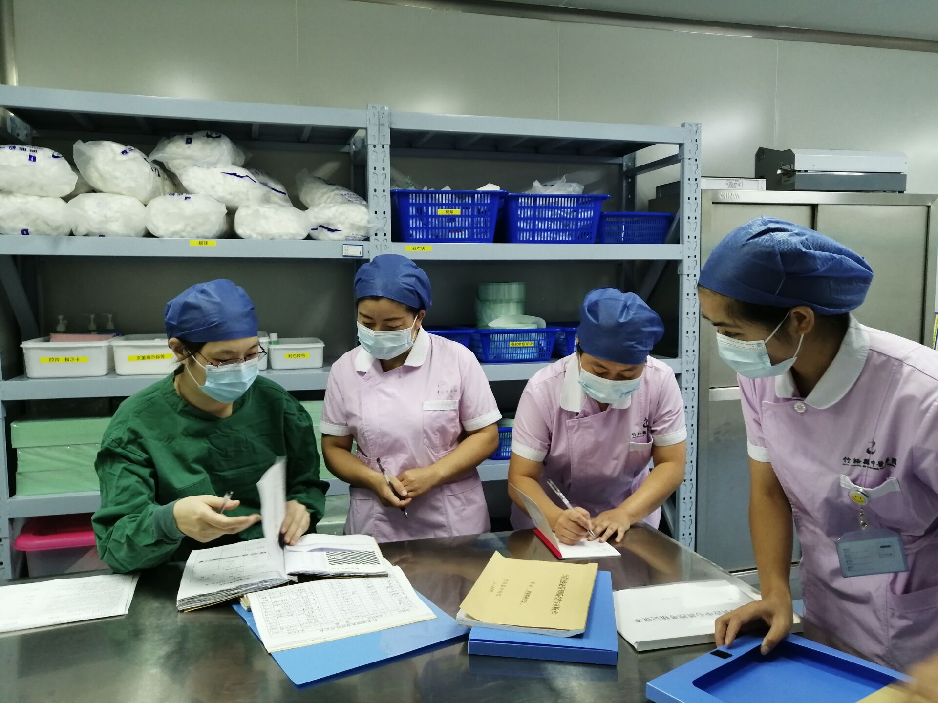 竹溪县中医院消毒供应中心迎接市级质控部门评审验收