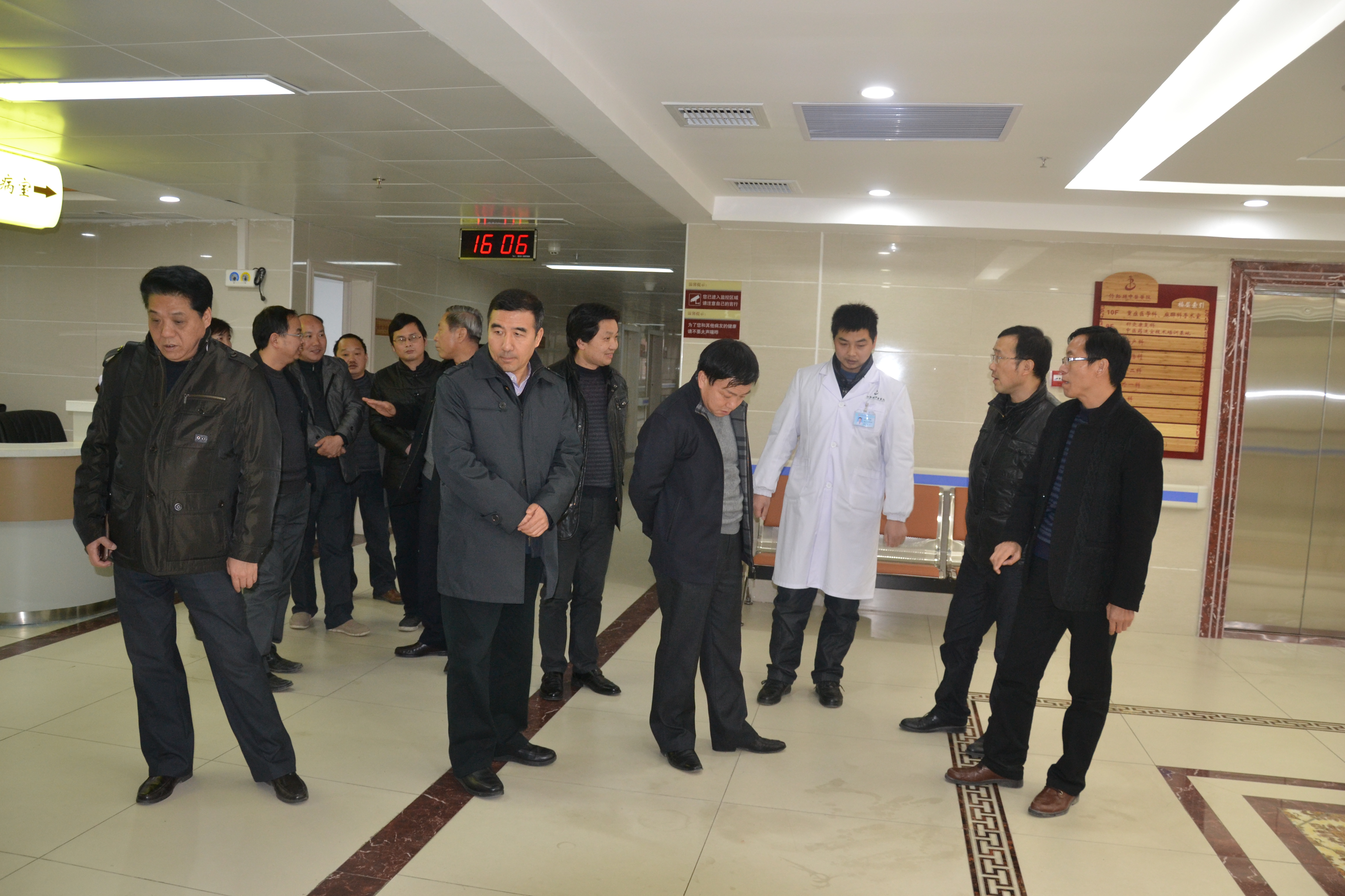 北京市密云县中医院到我院考察医院建设情况
