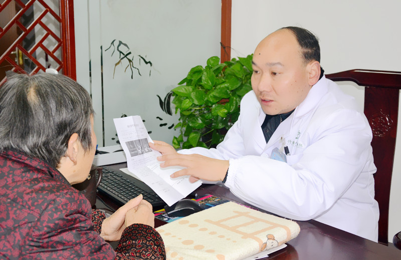 网友“探营中医院”15：医德双馨泽安康