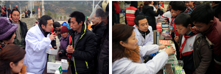 县中医院卫生下乡服务群众