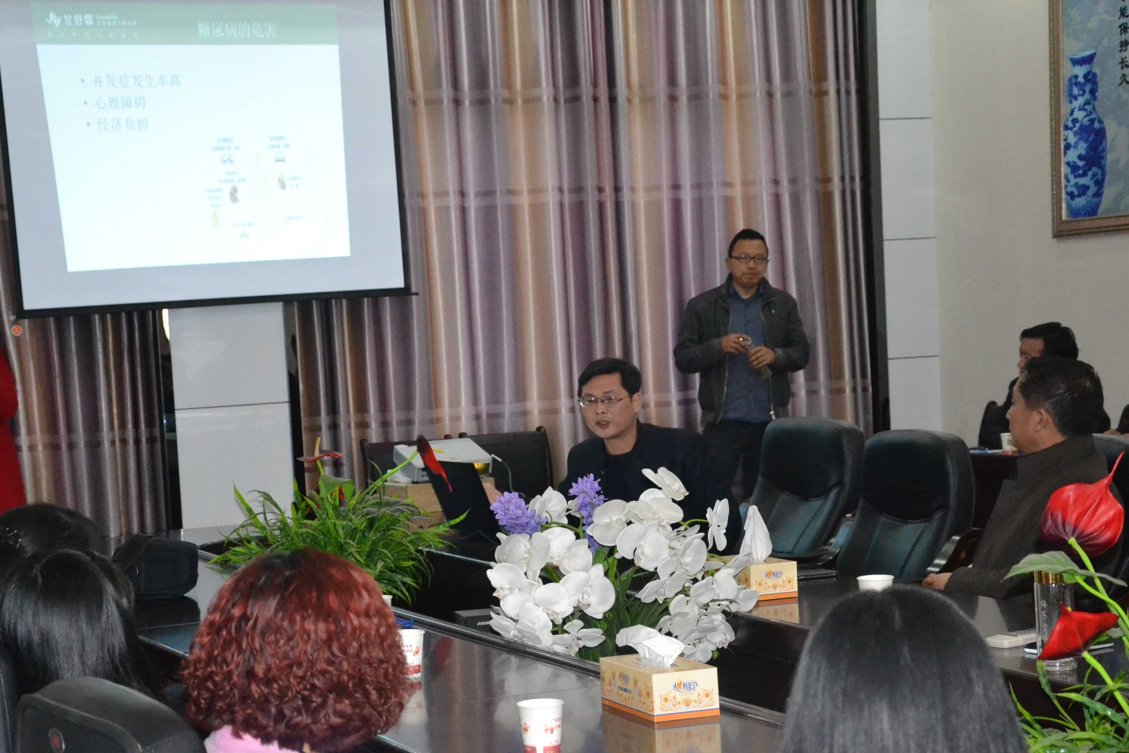 县中医院开展讲座传播大众健康知识