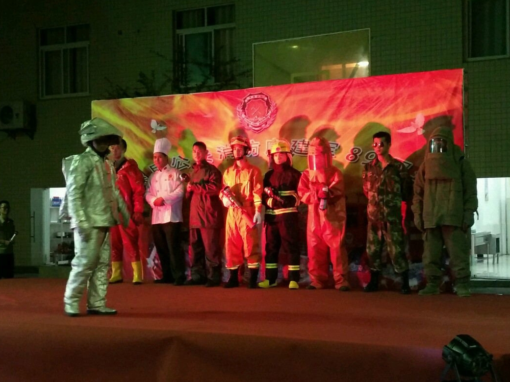 庆祝建军89周年 好一场军民联欢晚会