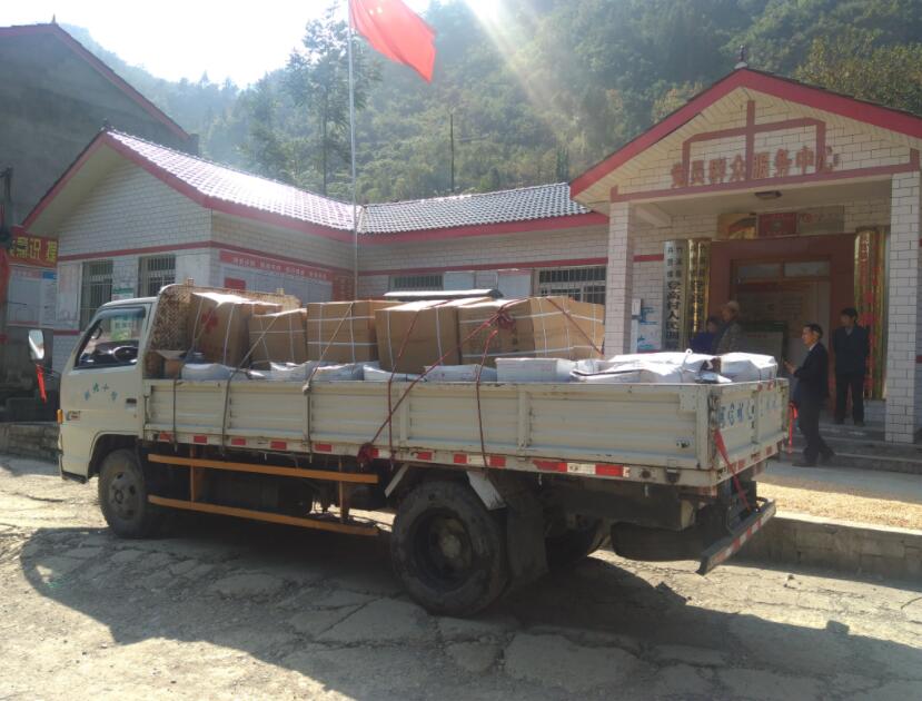 县红十字会援助我院对口扶贫村