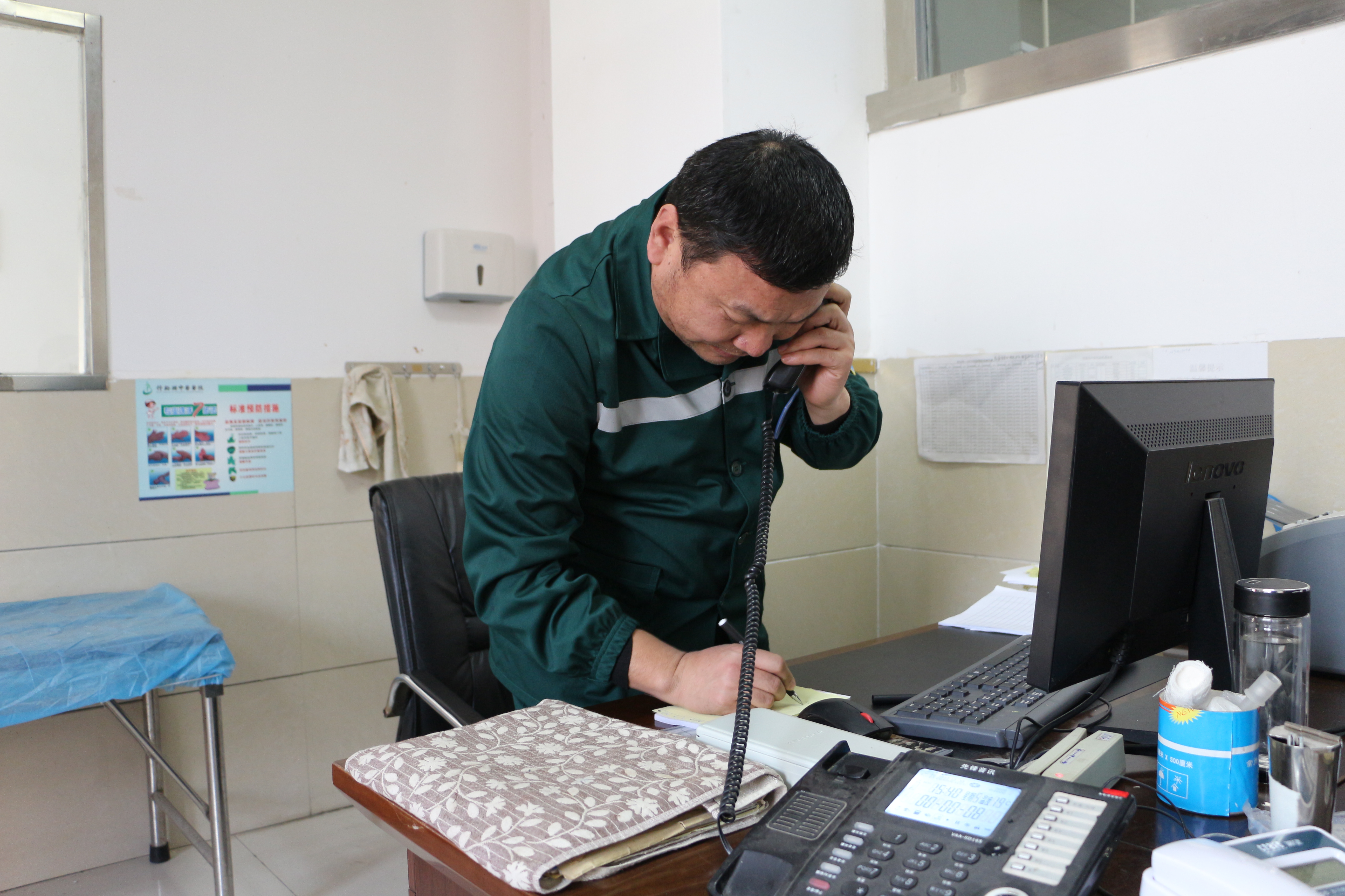 县中医院开展院前急救演练