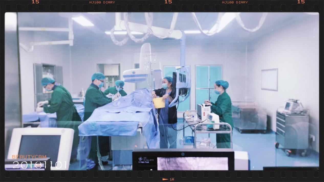 手术过程中.jpg