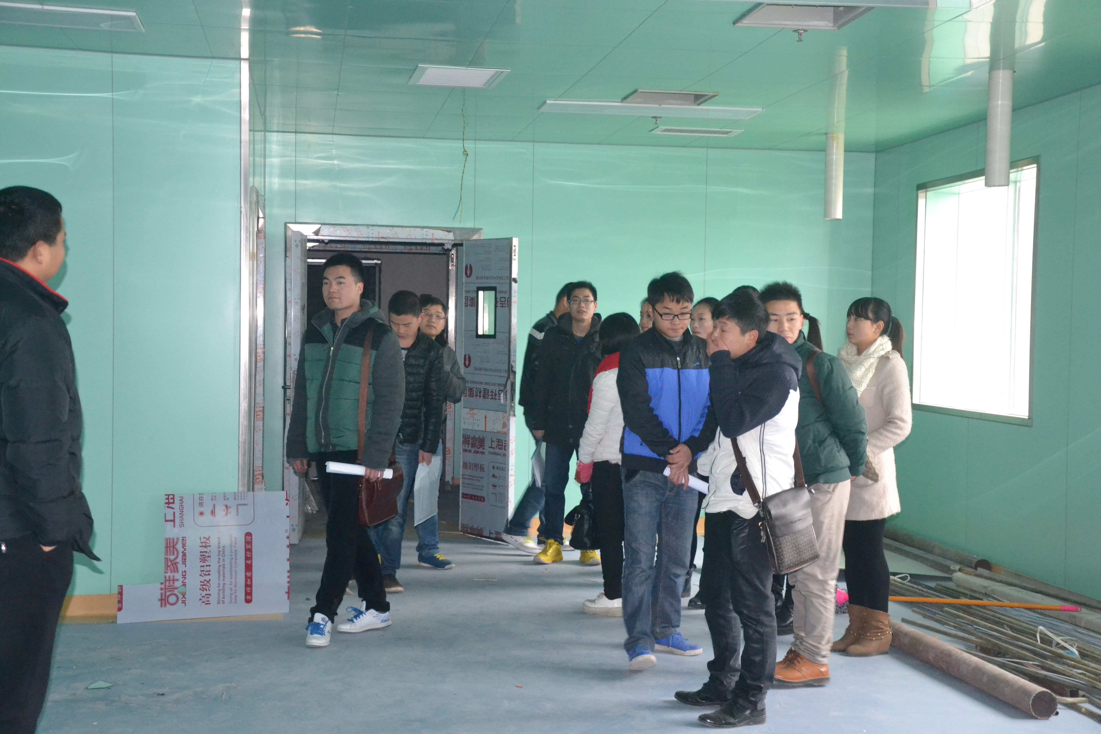 2013年12月18日，应招毕业生参观新院。.JPG